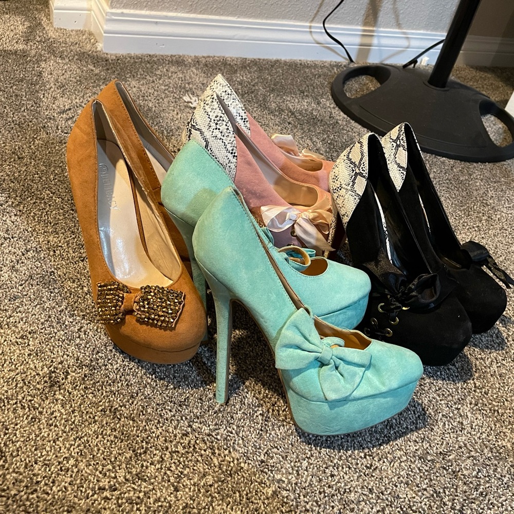 Lot of 4 pair pumps